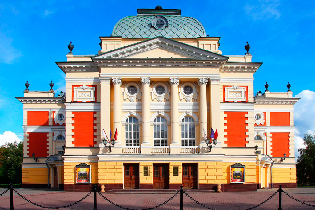 Театр имени Охлопкова